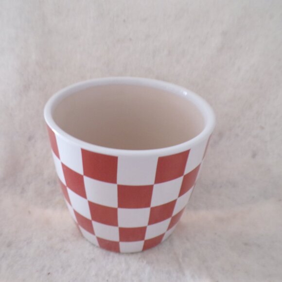 Checkered Pattern Red / White Ceramic Flower Pot Planter New - Picture 3 of 6